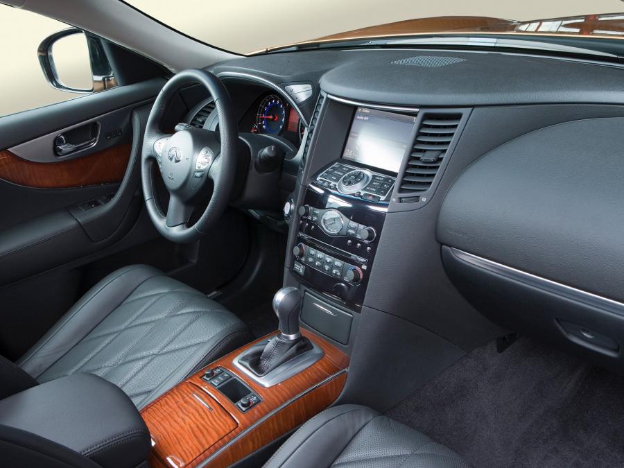  Infiniti FX50 2008 года  (EU) (фото 10 из 26)
